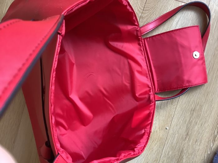 Elizabeth Arden red shoulder bag