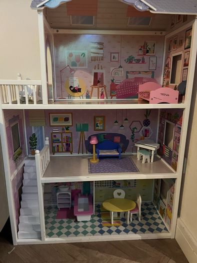 dolls house