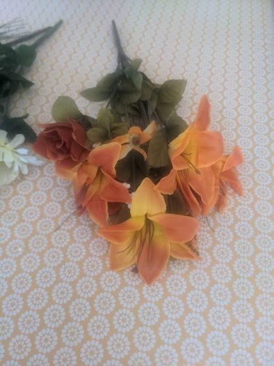 Artificial bunches of flowers