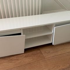 White tv unit free to take away