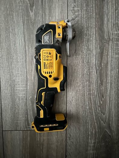 DeWALT 18V XR Brushless Oscillating Multi-Tool