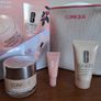 Clinique Day and Night Moisture Set Image 3