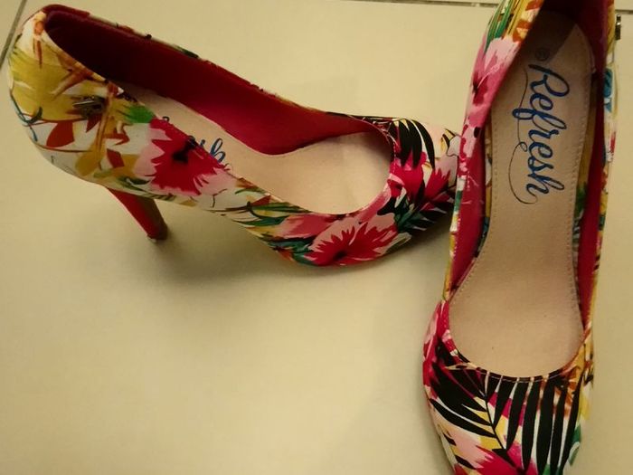 REFRESH - flowers high heels size UK6 or EU39 - high heel shoes