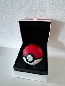 Novelty Pokeball Earbuds Set For Parts Or Display Prop Only