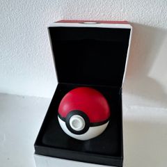 Novelty Pokeball Earbuds Set For Parts Or Display Prop Only