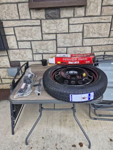 hyunda Kona 241 emergency wheel with jack and wheel cover.