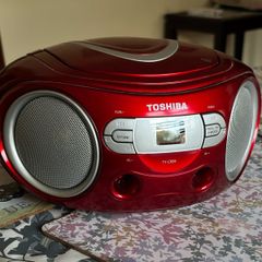 Toshiba portable radio and CD player
