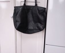 Large Black Leather Bag " Chic Brand" 17 x 13 x 5.5 Inches