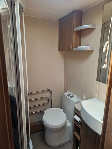Caravan  Corona Compass Club Class 6 berth 576