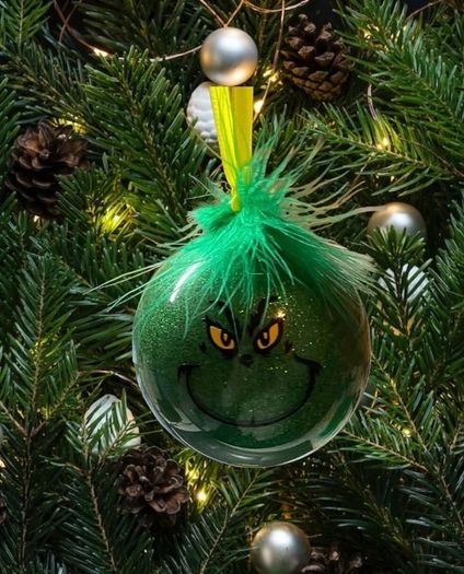 8cm Grinch Bauble, including Giftbox