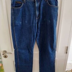 Wrangler Jeans cotton 36 inch waist and 32 inch leg in good condition see last two photos for exact measurements FREE STANDARD POSTAGE INCLUDED