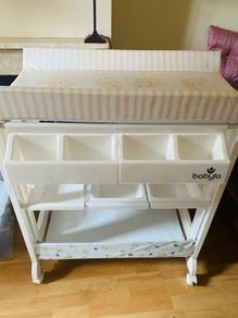 baby changing table