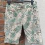 Levis Floral Denim Shorts Mens W32 Image 3