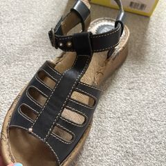 fly London sandals