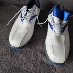 golf shoes