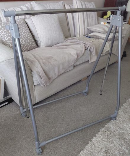 clothes rail