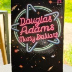 Douglas Adams Hitchhikers Guide to the Galaxy 5-Book Pan Box Set - Classic Edition