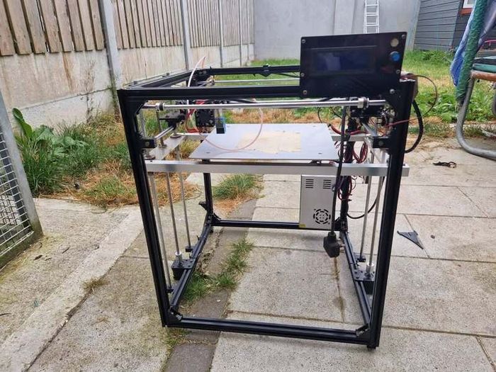 2 3D Printers
