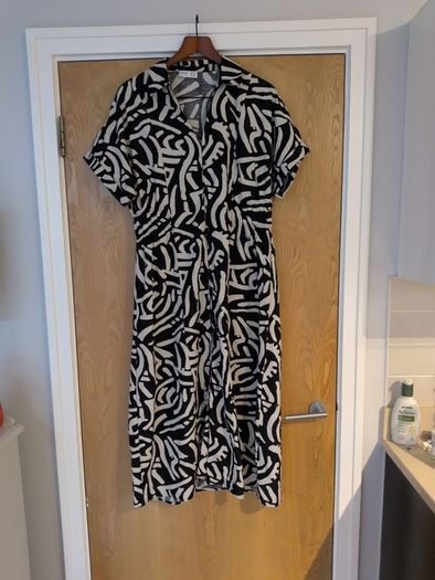 Primark Black/Biscuit  Dress.  S.14.