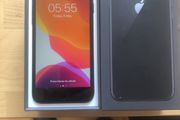 Apple IPhone 8 64gb Unlocked Boxed +accessories