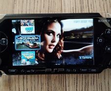 Psp Modded 64 GB Original battery charger 40 psp Perfect