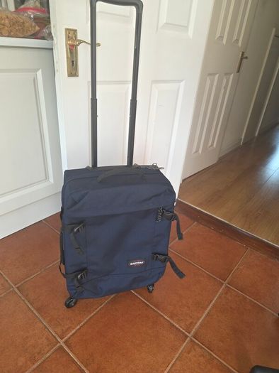 Cabin suitcase
