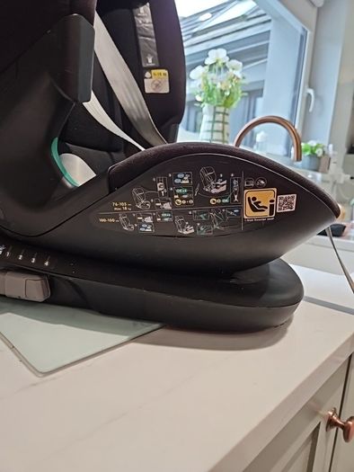 Maxi-Cosi Titan Pro i-size