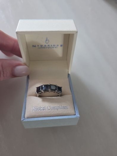 Newbridge ring