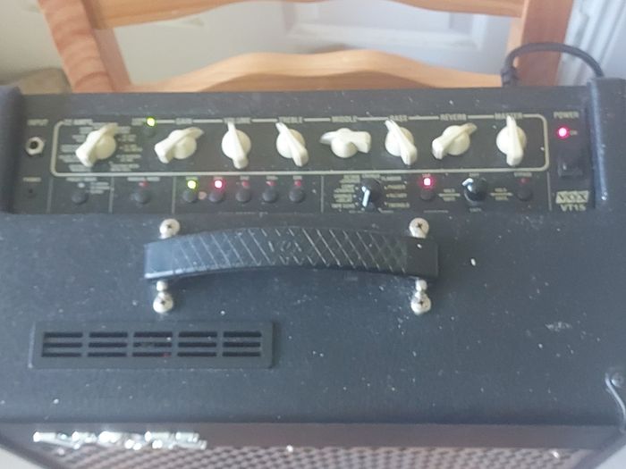 VOX Valvetronix VT15 AMP, working great and in excellent condition