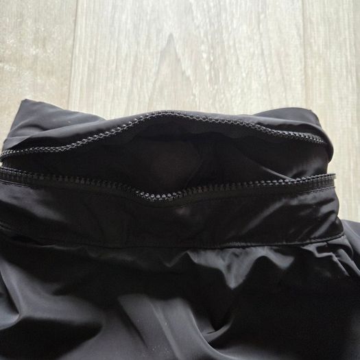Black, cropped zip-up windbreaker jacket ZARA size 10