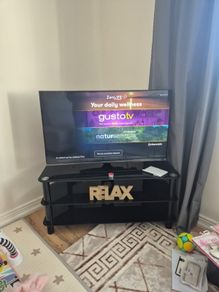 TV 43" and Tv furniture