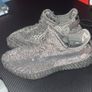 yeezy 350 black Image 2