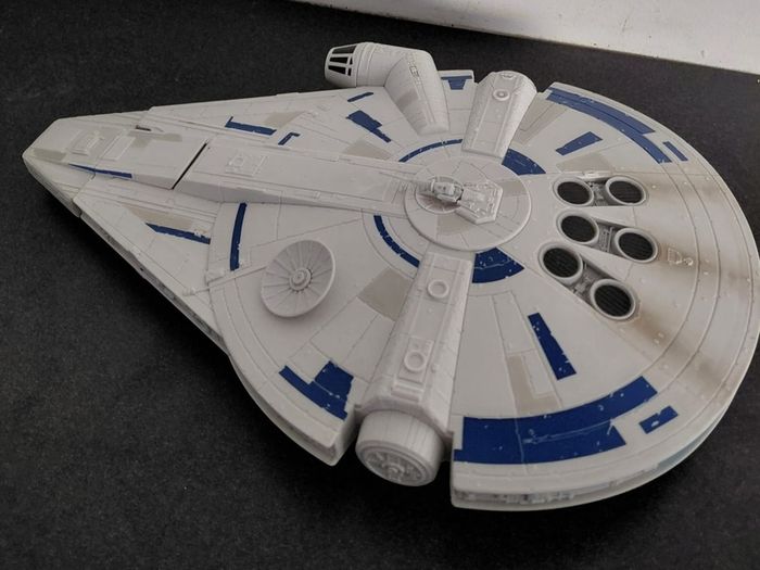 Star Wars Force Millennium Falcon with Escape Craft