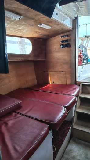 32 FT sailing boat 4 sleeper