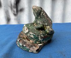 Concrete frog ornament