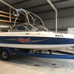 TIGE Switch Series Wake Boat