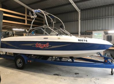 TIGE Switch Series Wake Boat