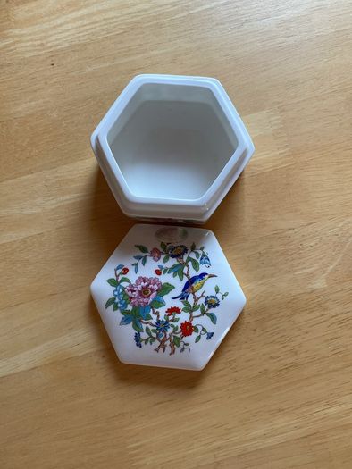 Aynsley dish with lid - Pembroke