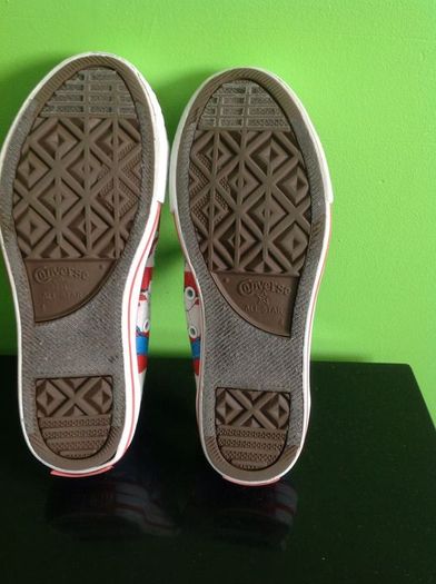 Cat in the hat converse bought in Universal studios size 3.5