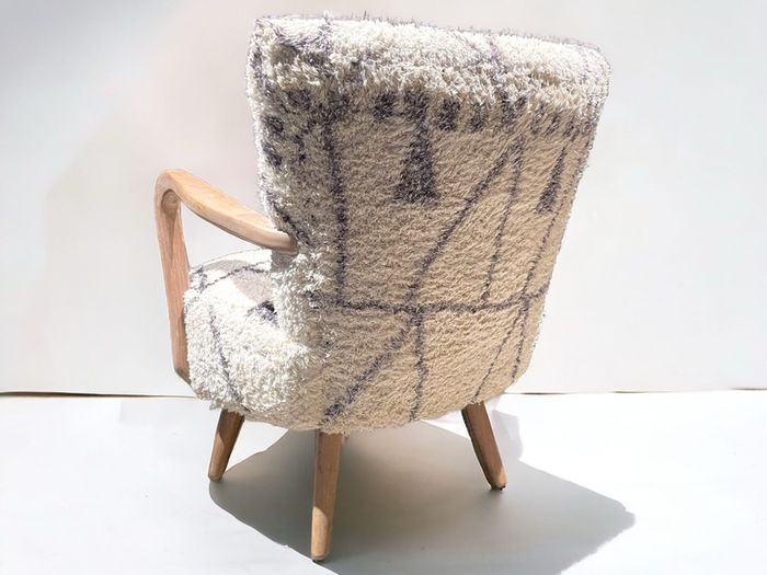 Armchair Beibel Rug covered , Natural Finish