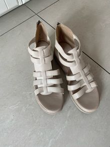 cream sandles
