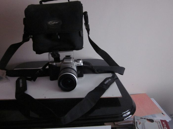 Pentax MZ-50 35mm SLR Film Camera + 28-80mm Lens Kit Autofocus
