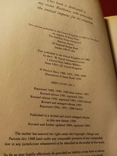 Aromatherapy an A- Z / Patricia Davis / 1998