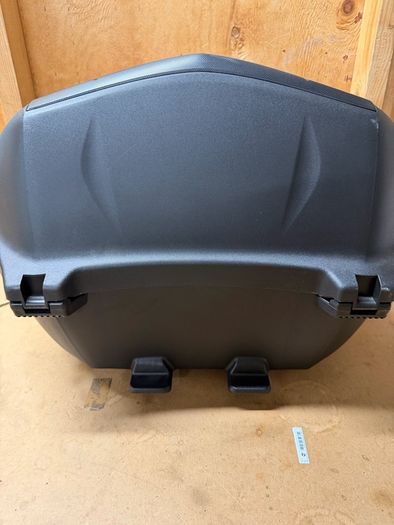yamaha top box 39 l see reflector cracked