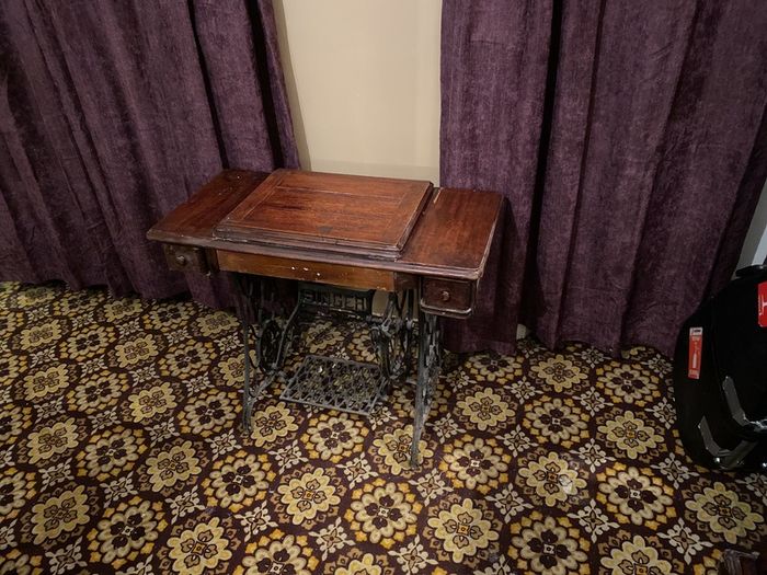 singer sewing machine with built in table top