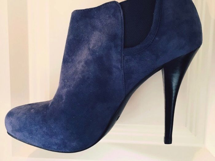 Guess ankle boots