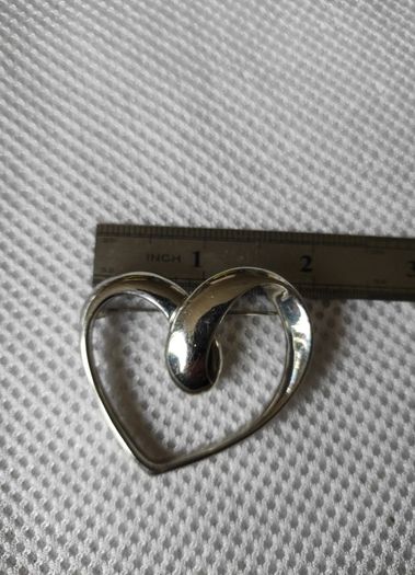 Isabella Rossellini brooch