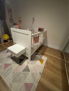Mamas and Papas Atlas White Cot Bed with Premium Mattress and Fitted Sheets Like New