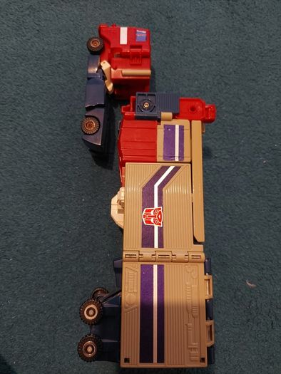 Transformer G1 toy / optimus prime