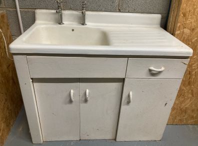 cast iron sink